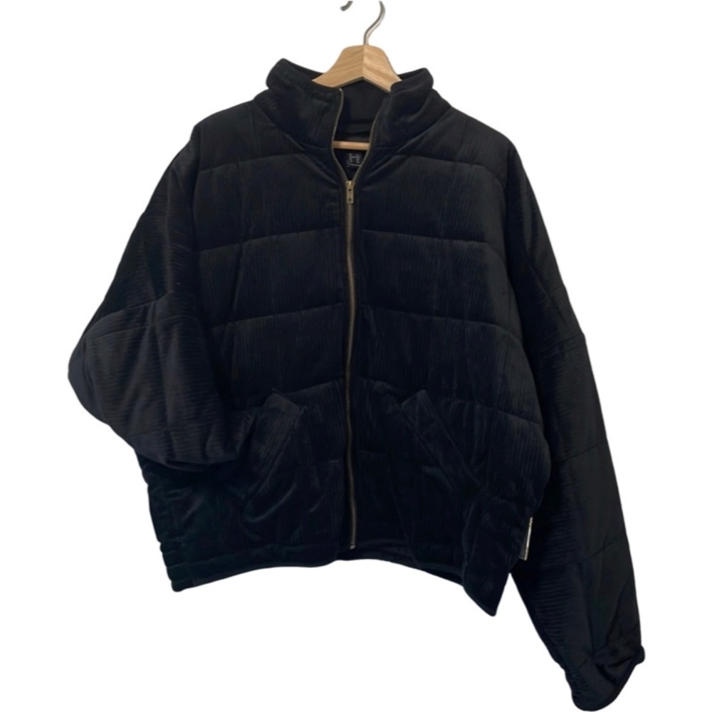 F21 velour black puffer jacket with pockets